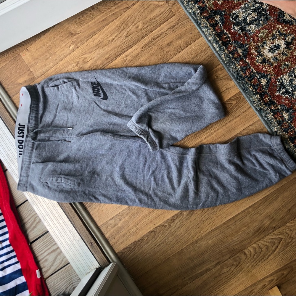 Nike WOMENS Sweatpants small